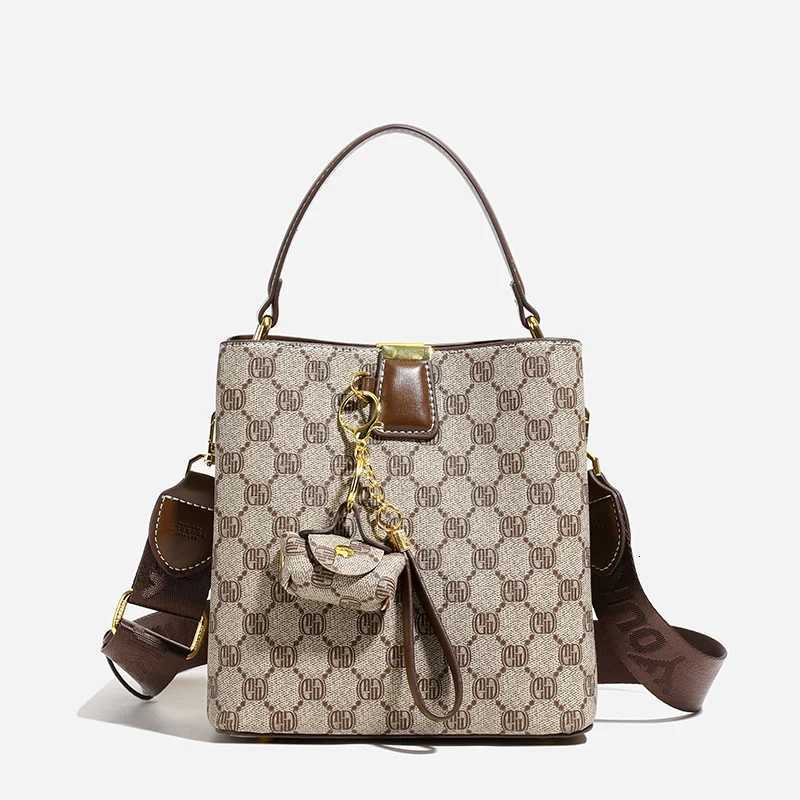 Luxury Brand Leather Handbags Women Tote Shoulder Bag Crossbody Messenger Famous Designer Popular Classic Elegant And FashionW251115