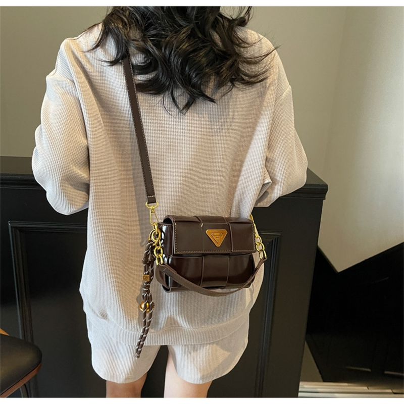 free shipping designers bags for womens 2025 new small square commuting hot woven crossbody bag high end sense simple and fashionable
