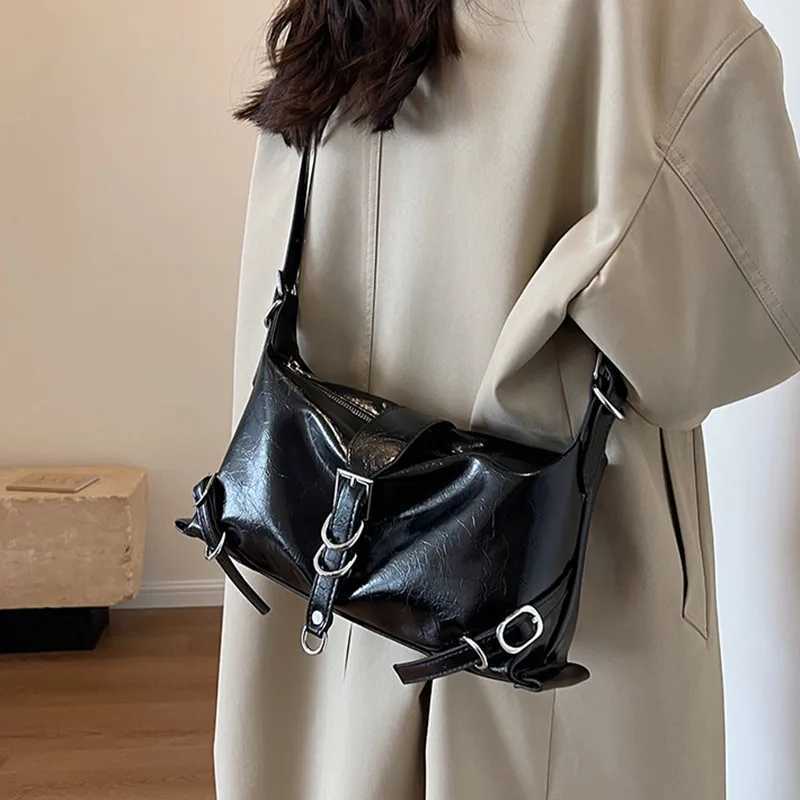 High quality womens bag autumn new fashion simple high-capacity sensory shoulder bag solid Versatile handbag Z250416-1