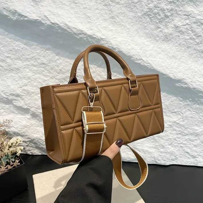 Fashionable Large Capacity Pure Color Womens Handbag Crossbody Bag Stylish Trendy Bag Durable Strap Elegant DesignW251115