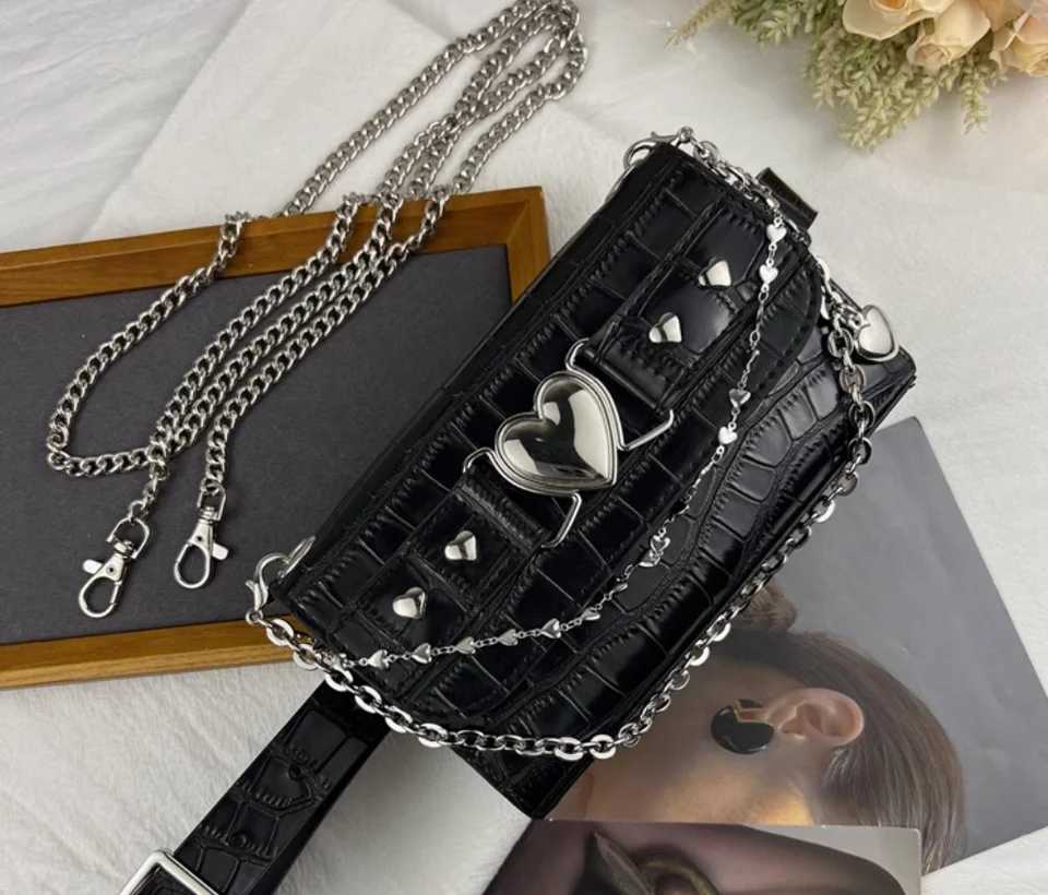 Mini Lipstick Key Flap Fanny Packs Women White Silver PU Leather Lattice Waist Belt WIth Small Coin Bag PU Chain Chest Bag WomenW251115