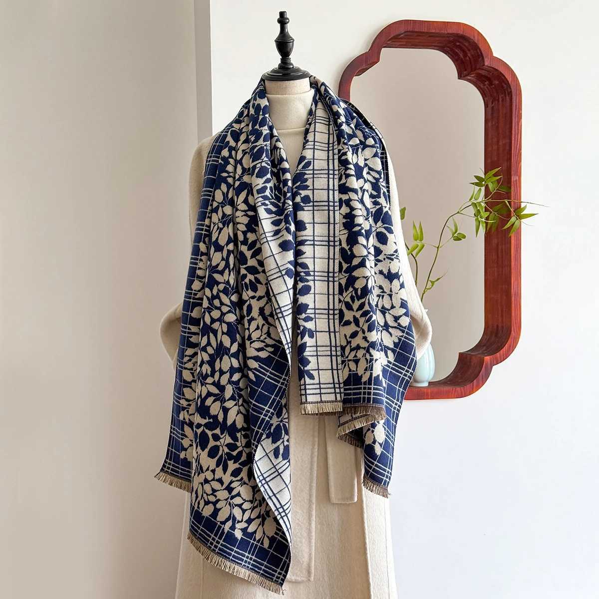 Luxury Elegant Ladies Jacquard Pashmina Imitation Cashmere Scarf Winter Thick Warmth Two-Sided Shawl Coldproof Windproof Blanket Scarf Y251115