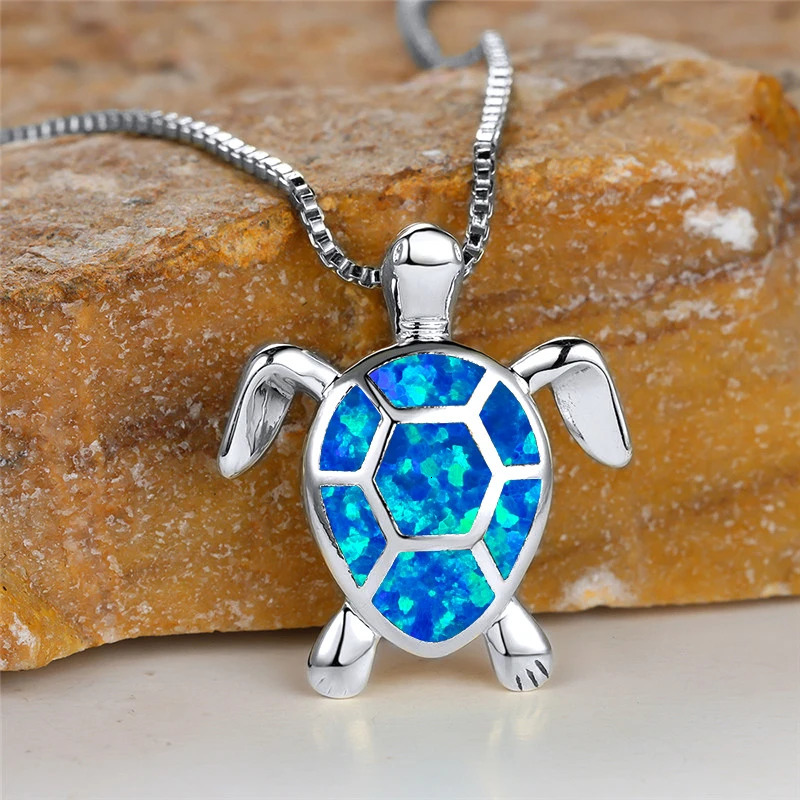 Green flame opal necklace cute little turtle pendant necklace womens retro gold necklace wedding jewelry 250409