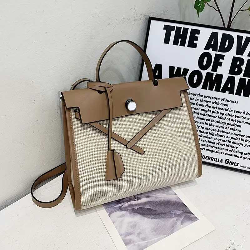 Luxury Unique Vintage Messenger Bag For Women With Large Capacity And Elegant Paris Fashion DesignW251115