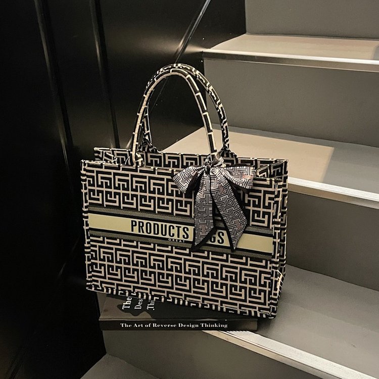 2025 hot new Free shipping designer bags Shoulder totes Bags For womans Summer new fashionable handbag with large capacity single shoulder diagonal cr