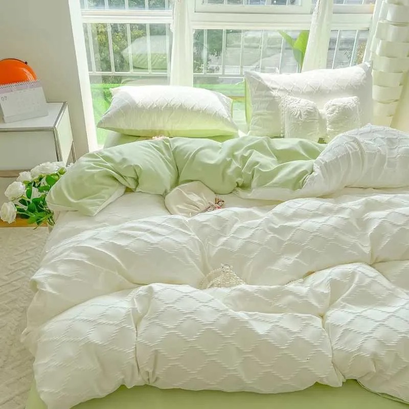 CHBB Elegant All-Inclusive Bedroom Essentials Pack for Optimal Relaxation