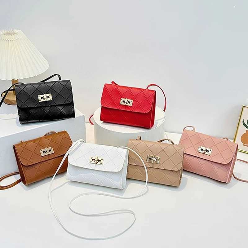 New Fashion Check Women Shoulder Bags Small Square Bag Trend Luxury Brand Handbags Tote BagsTextured BagsW251115