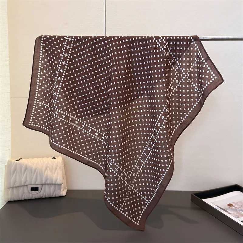 Luxury Luxury 7070cm Cashew Square Scarves For Women Soft Neck Scarf Shawl Warp Elegant Neckerchief Bandanas Retro Paisley Print Hijab Y251115