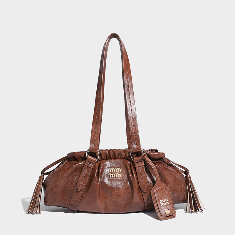 designer bag 2025 Niche malard retro soft leather underarm bag trendy cool and sassy pleated hand-held shoulder bag for autumn and winter