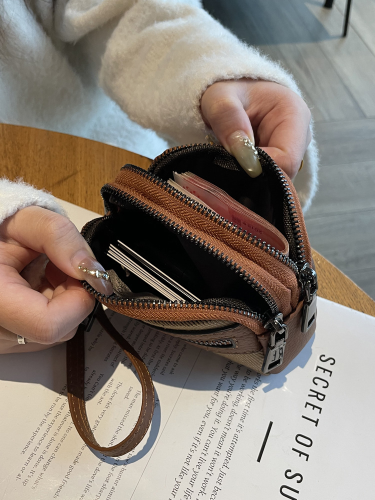 Exquisite plaid coin purse women's new design, double-layer large capacity zipper storage bag caramel black