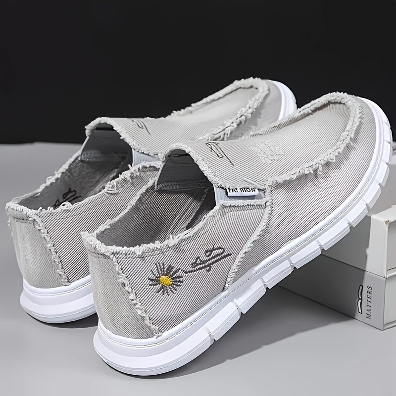 Men'S And Women'S Casual Loafers with Floral Embroidery- Made of Soft Fabrics, Featuring Non- Slip Rubber Soles, Lightweight And Comfortable