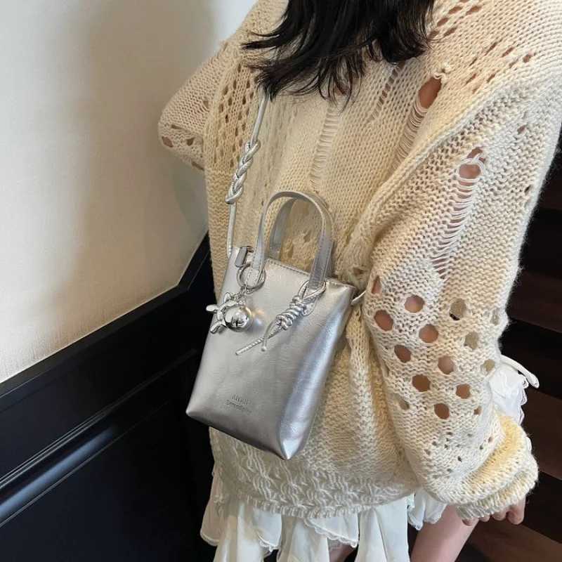 Womens Messenger Bag Leather Shoulder Bag With Detachable Strap Famous Designer Luxury Brand ChicW251115