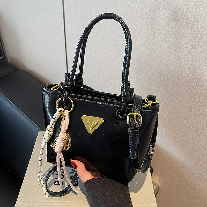 Spring and summer fashion high-end handbag for women new trendy Korean version versatile bucket ins crossbody bag bigclothfgg22