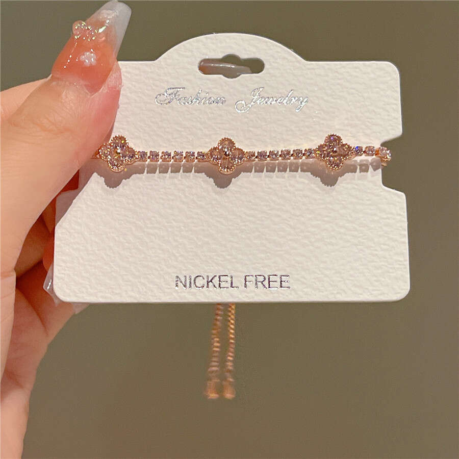Clover bracelet 2023 High Grade Pink Four Leaf Rope Beautiful Girl Hand Jewelry J1102