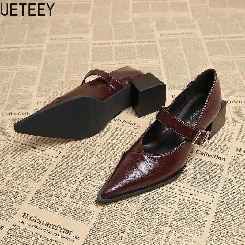 Designer Retro Pointed Toe Womens Mary Simple Shoes Fashion Shallow Button Shoes Spring Womens Elegant Dress Thick High Heels W250416
