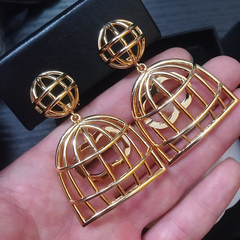 Vintage Gold Ear Clip Designer Earrings Luxury Letter Studs Earring Women Charm Stud Jewelry Birthday Gift