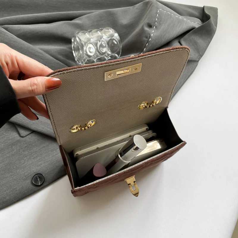 Imitation Suede Women Chain Shoulder Bags Solid Color Flap Bag New Female Small Underarm Bag Fashion Commute Crossbody BagW251115