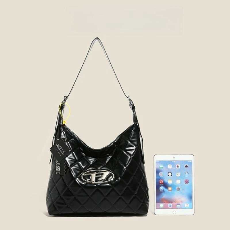 Ladies Elegant Shoulder Bag With Premium Feel For Business Events And Formal Occasions Sophisticated ChoiceW251115