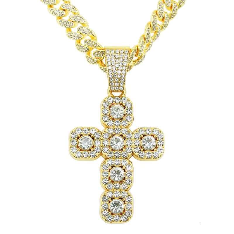 DHcollection Diamond Large Cross Pendant Necklace.