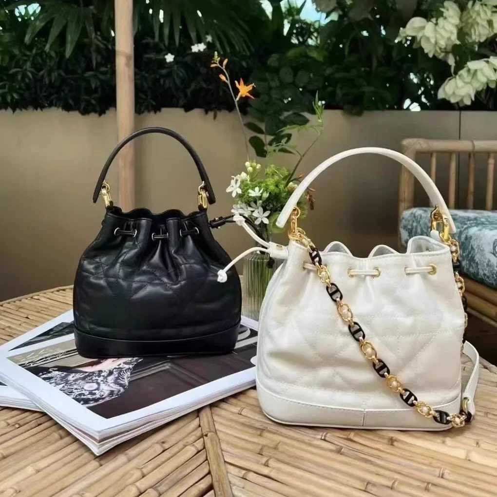 Fall Winter New Style Genuine Leather Mini Bucket Handbag Drawstring Commute Chain Diamond Crossbody Bag Fashion Soft ShapeW251115
