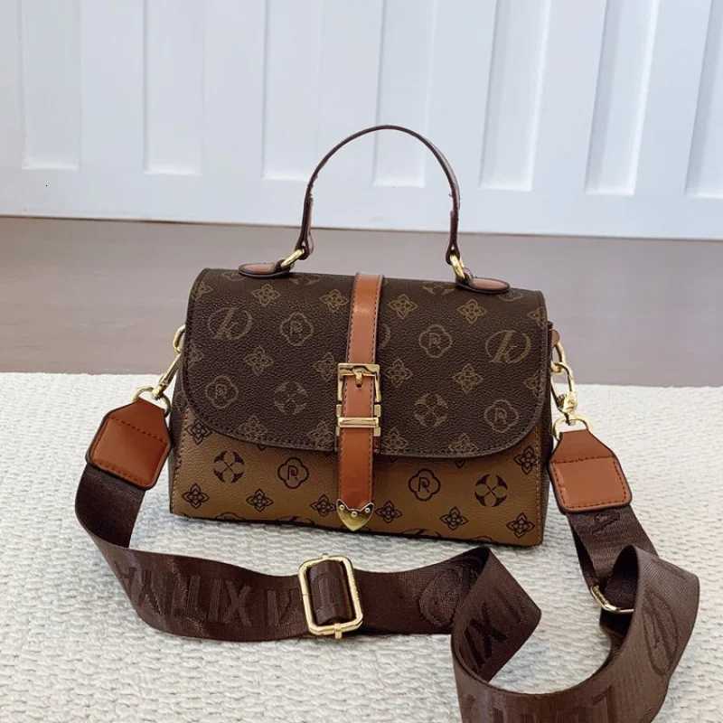 Classic Designer Paris Inspired Women Tote Bag Luxury Leather Handbag Elegant FashionW251115