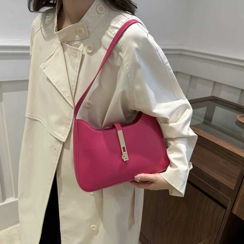 Popular Classic Leather Womens Messenger Bag High-End Luxury Brand Trendy Elegant Refined Artistry Commuter Vintage BagW251117