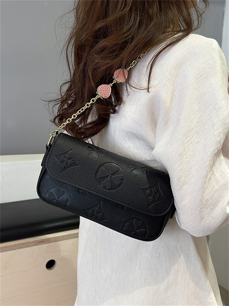 New hot free shipping designer Shoulder Bags for Women fashion crossbody Chains vintage casual black white bag