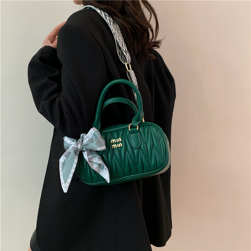 designer bag 2025 new Exquisite small handbag for women with wide shoulder straps ripple stitching fashionable and versatile single-shoulder high-qual