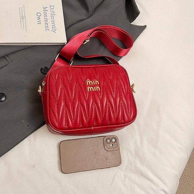 designer bag 2025 new Wrinkled hand-held pillow bag with wide shoulder strap female underarm single shoulder crossbody bag small square bag