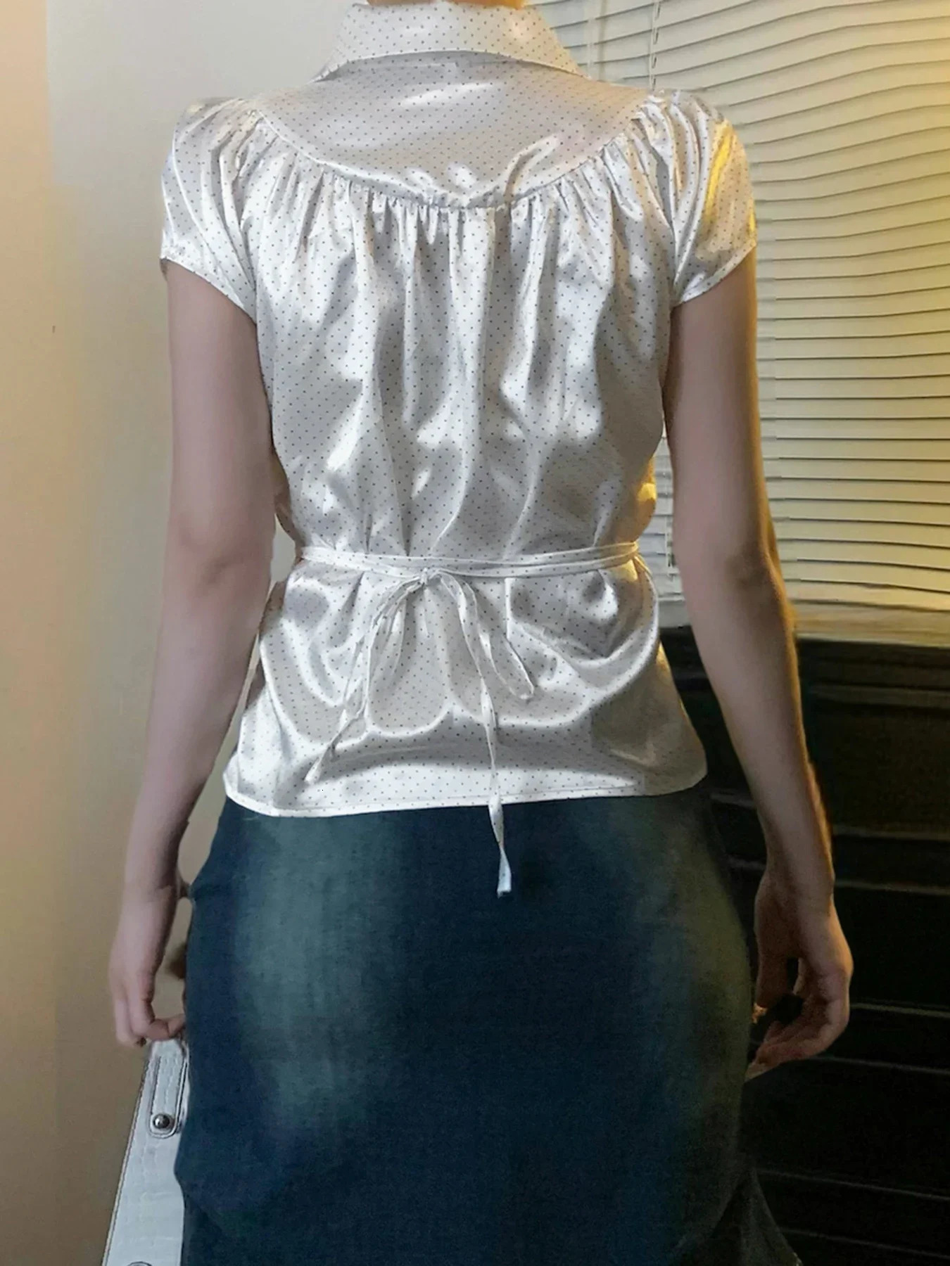 Fashion Satin Dot Print Slim Fit Women Shirts Summer Sweet Elegant French Style Simple Blouses 250417