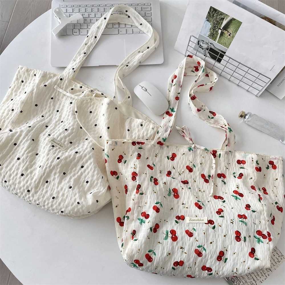 Fresh Sweet Tote Shoulder Bag for Women Girls Kids Shoulder Bag with Inner Pocket for Work Travel and Shopping Flower Print CaseW251117