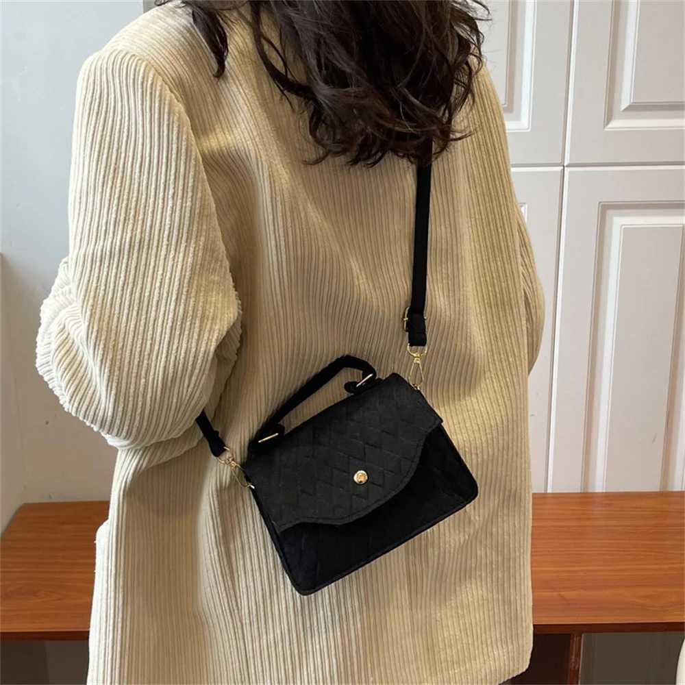 Blue Subaxillary Bag for Womens New Korean Fashion Ladies Shoulder Bag Trend Handbags Designer Female Totes 2024 Z250512