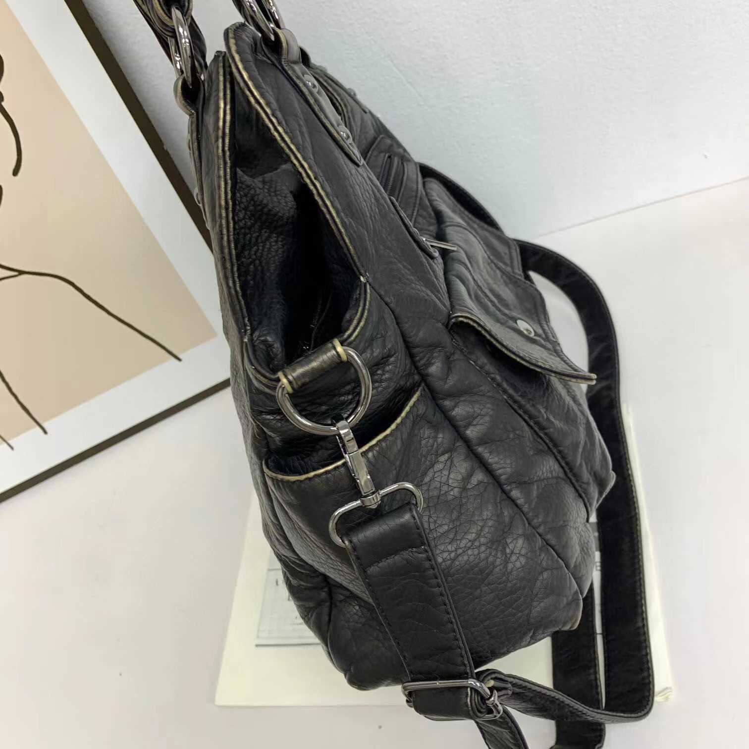 Ladies Fashionable Retro Multi Pocket Tote Bag Y2K Punk Motorcycle Bag Single Shoulder Crossbody BagW251115