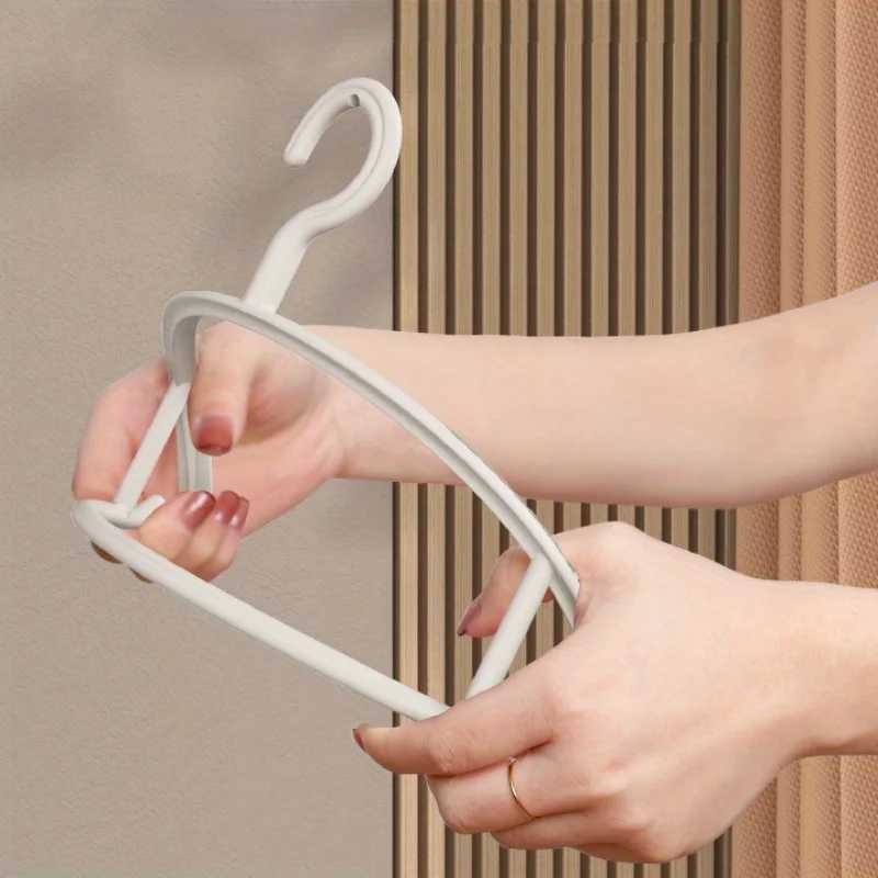 Household Non-slip Hanger Thick And Wide Shoulder Plastic Drying Rack Used To Hang Clothes Wholesalers C251117