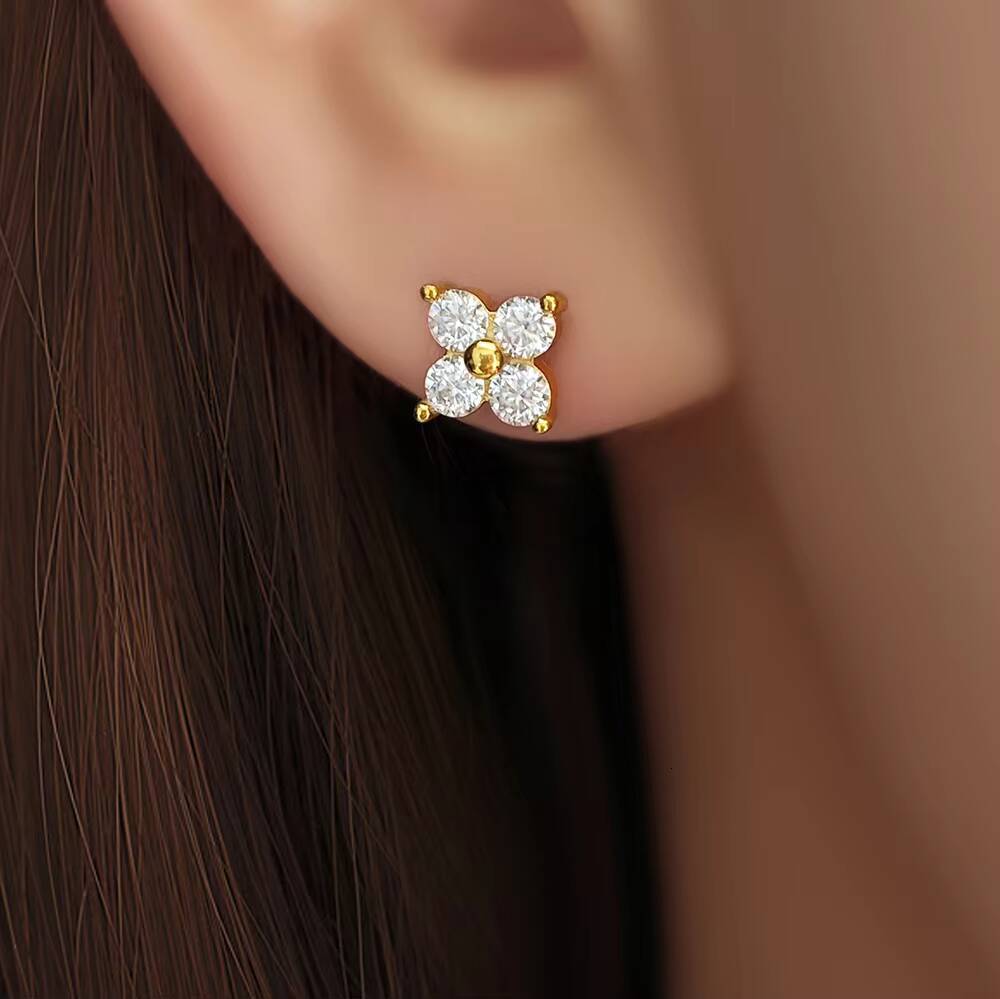 Jewelry Manufacturers Daily Wear 6MM Flower D Color VVS Moissanite 925 Sterling Silver Stud Earrings
