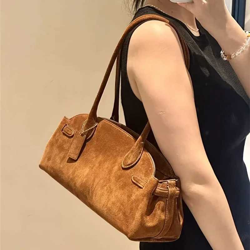 Luxury Womens Bag Lazy Matte Suede Tote Suede Boston Shoulder Bag Large Capacity Commuter Long-handle Handbag Underarm ShopperW251115