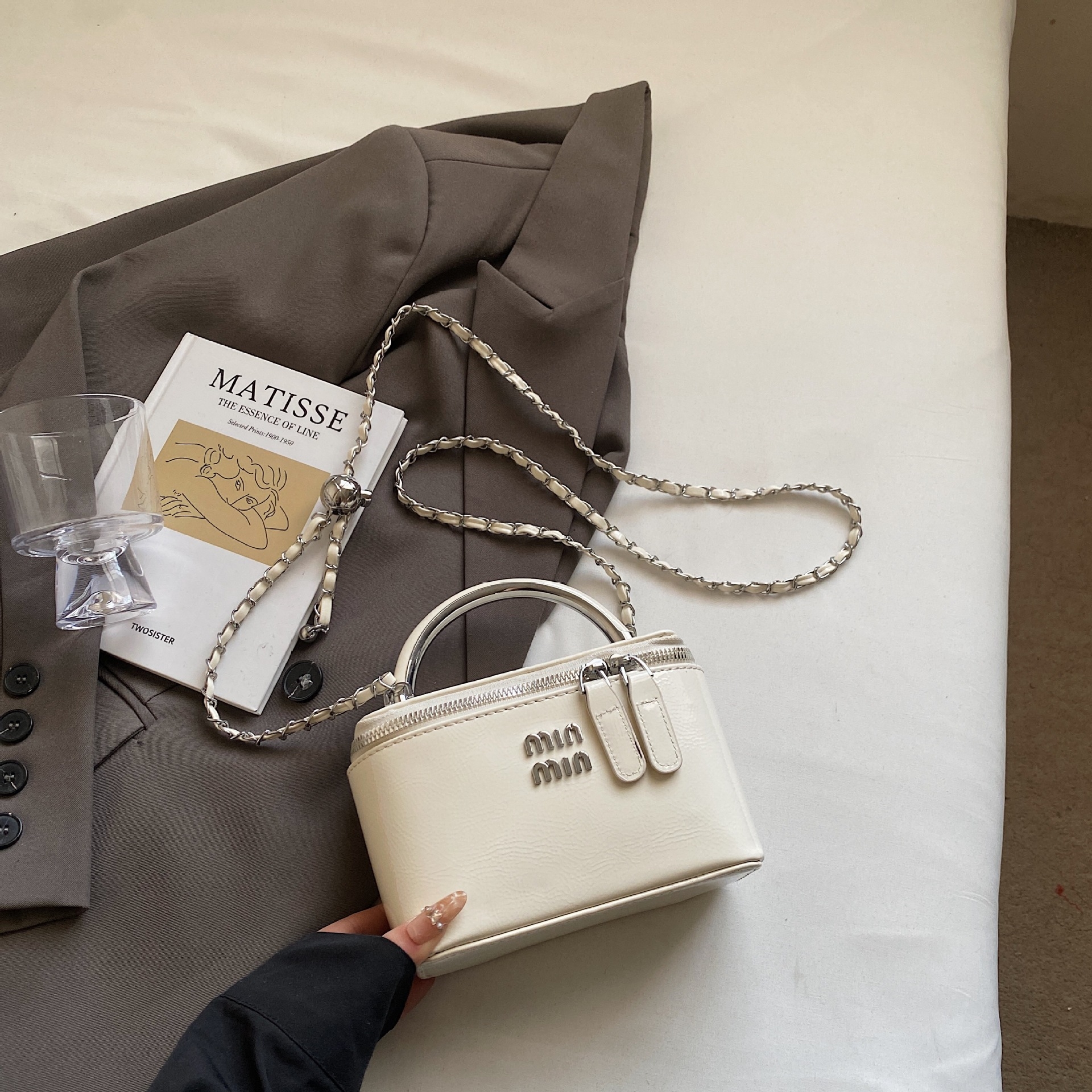 designer bag 2025 new Light luxury box bag ins handheld small square bag women's bag niche single shoulder crossbody bag