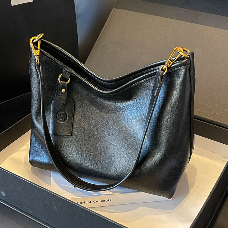 High End Soft Leather Commuting Women's Armpit Shoulder Bag New Fashionable Multifunctional Handbag Large Capacity Crossbody Bag