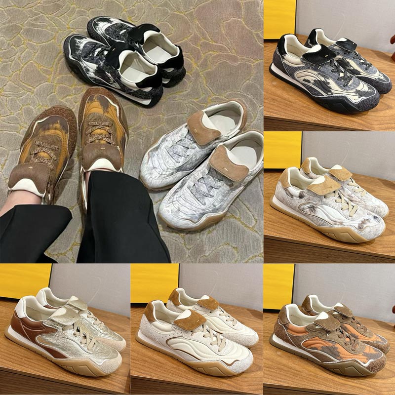 Womens Wave Pulse Sports Shoes Fashion Designer Shoes Printed Pattern Cowhide Upper Fold over Tongue Gold Metal Logo Rubber Sole Travel Couple Low top Casual Shoes