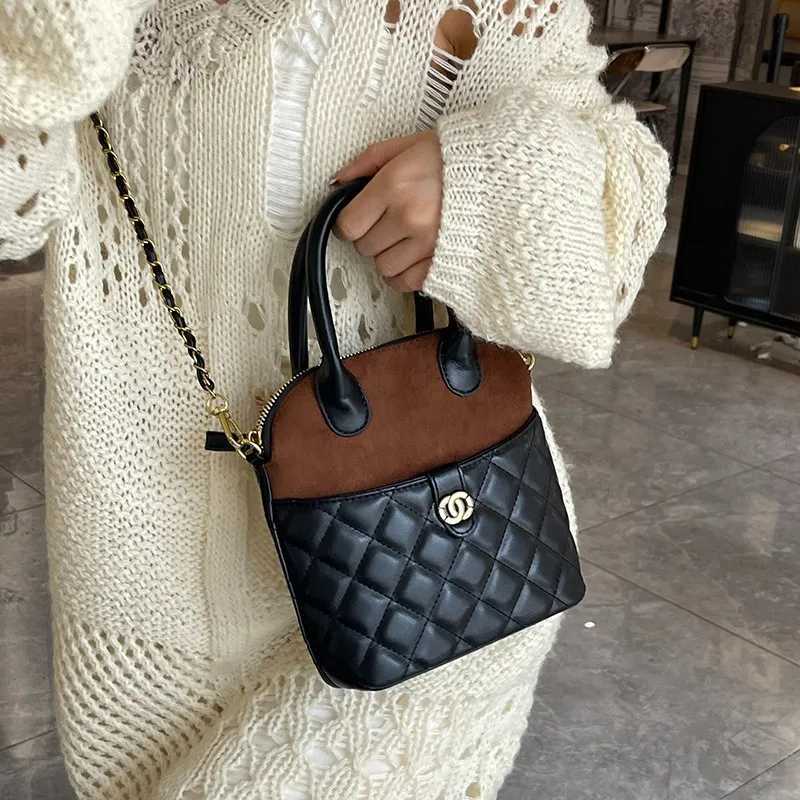 Simple Casual Shopper Tote Bag With Large Capacity For Women Fashionable Trendy And Leather FinishW251117