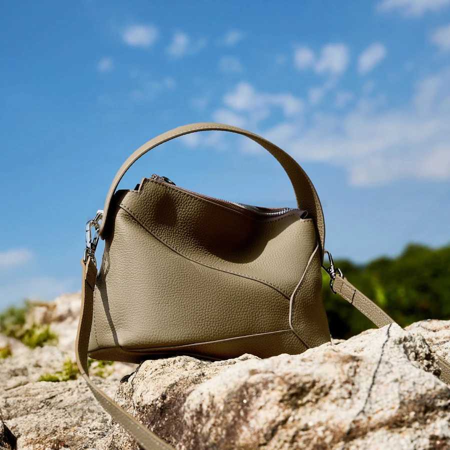 Top layer cowhide geometric pillow bag 2025 new genuine leather commuter one-shoulder crossbody bag fashionable ladies handbagW251117