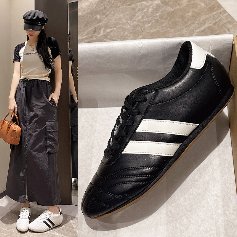 2025 Summer New Fashion Versatile Trendy Casual Shoes Striped Black White Sneakers Comfortable Soft Sole Flat White Shoes