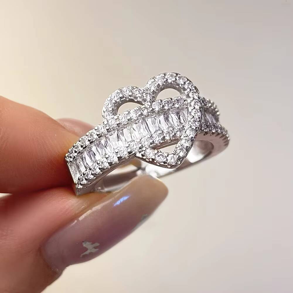 Wholesale Elegant S925 Sterling Silver Heart Ring Diamond Accents for Wedding Band Promise for Parties Direct Jewelry Supplier