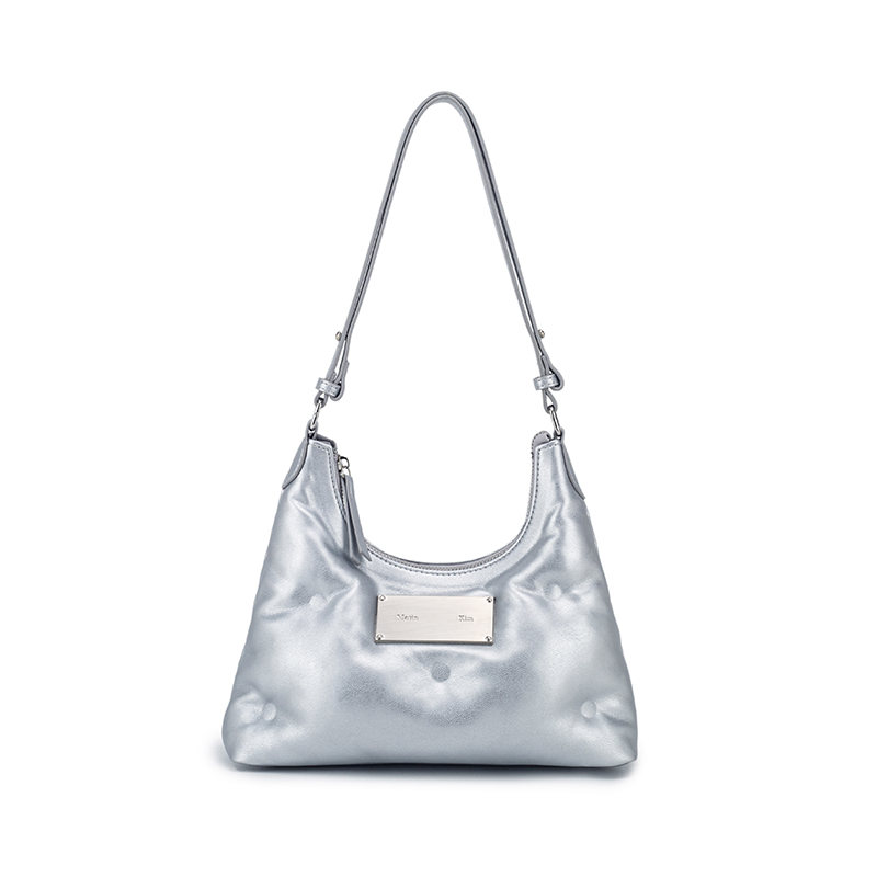 Multi colored crossbody bags are fashionable and diverse, suitable for daily use. This is the best choice to give to friends and family DH912061137