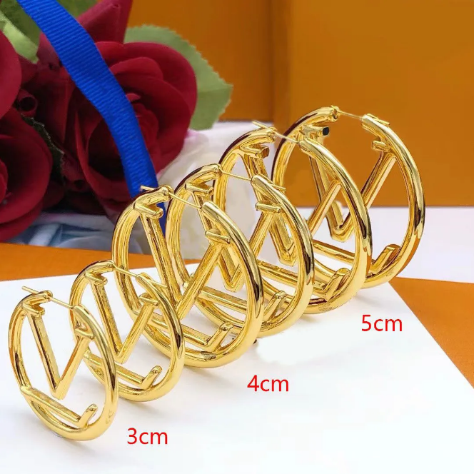 Stylish Elegant Womans Hoop Earring 3-5CM Luxurious jewelry L V Gold Earring Designer Earrings Charms diamond earrings Ear studs set - perfect Christmas gift for her