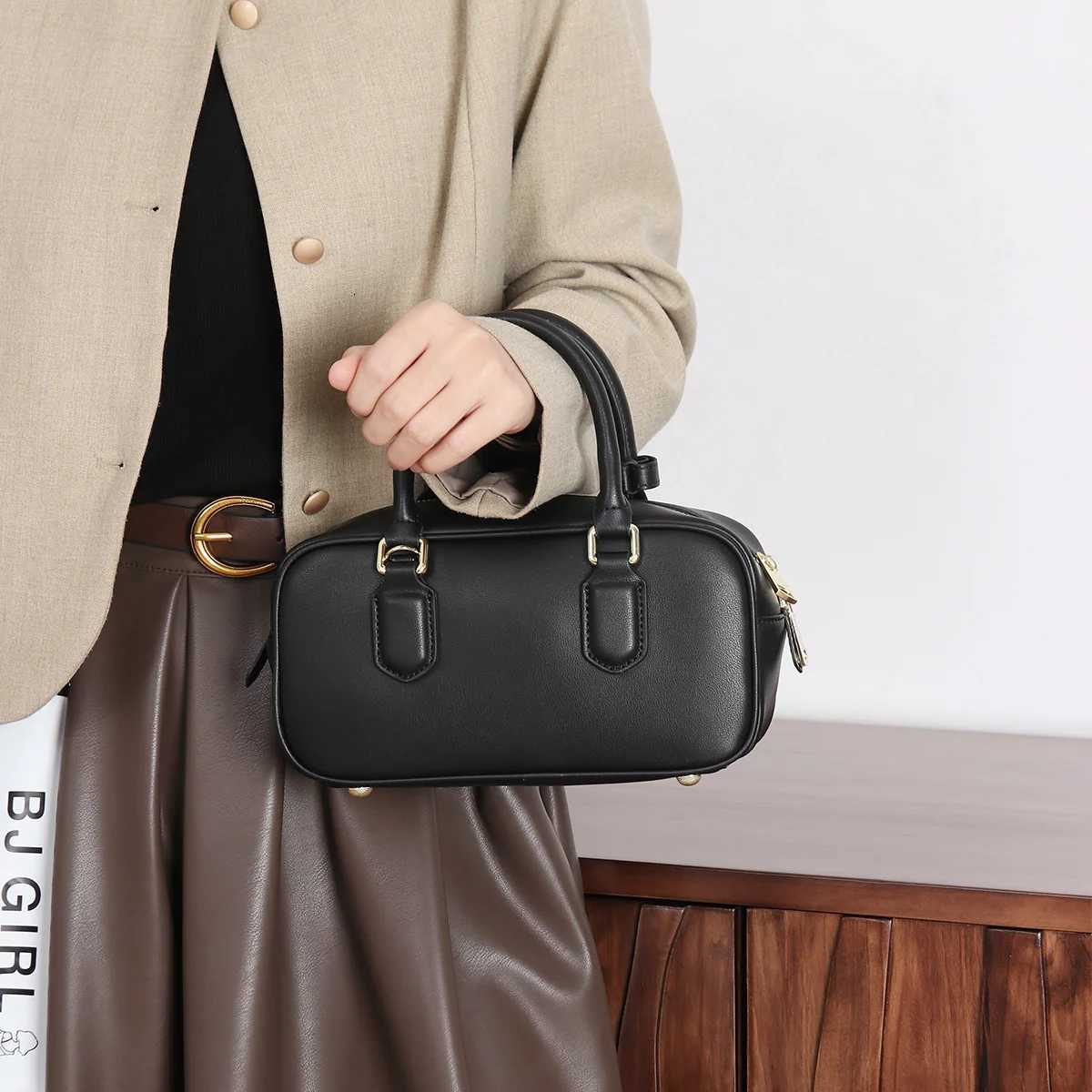 Womens Crossbody Bag - Versatile Shoulder Bag with Large Capacity Commuter Bowling Bag - Niche Leather Handbag for WomenW251115