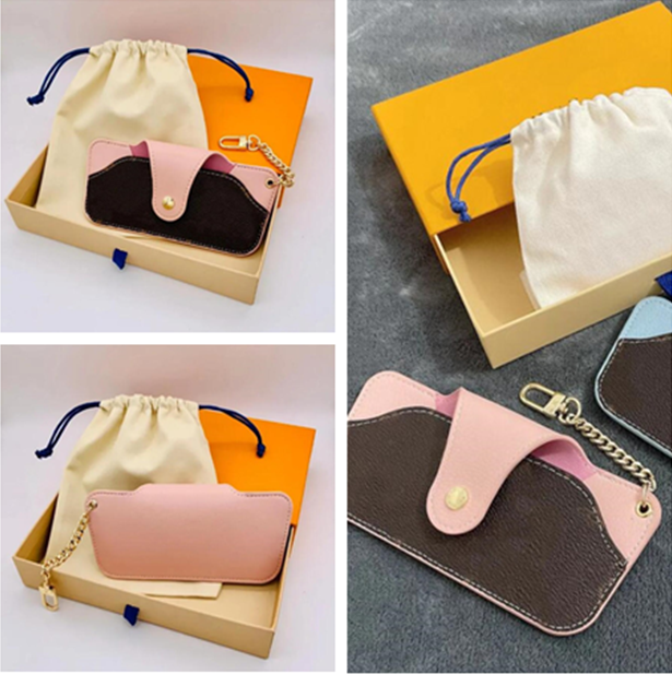 Trendy Old flower Leather keychains pouch Pink Pu Sunglasses Cases Sun glasses holder designer Leather cover Eyewear Frames Men Women Car Key chains Accessories