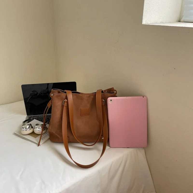 Elegant Classic Designer Paris Fashion Clutch Mini Bag For Fashionable Women Casual Simple Luxury VintageW251117