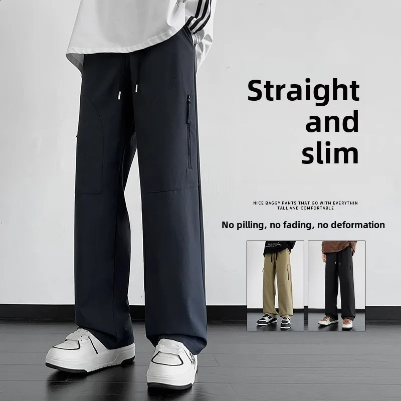 Casual straight hiking pants mens bag wide leg work loose clothing closeup Harajuku fashion 250407