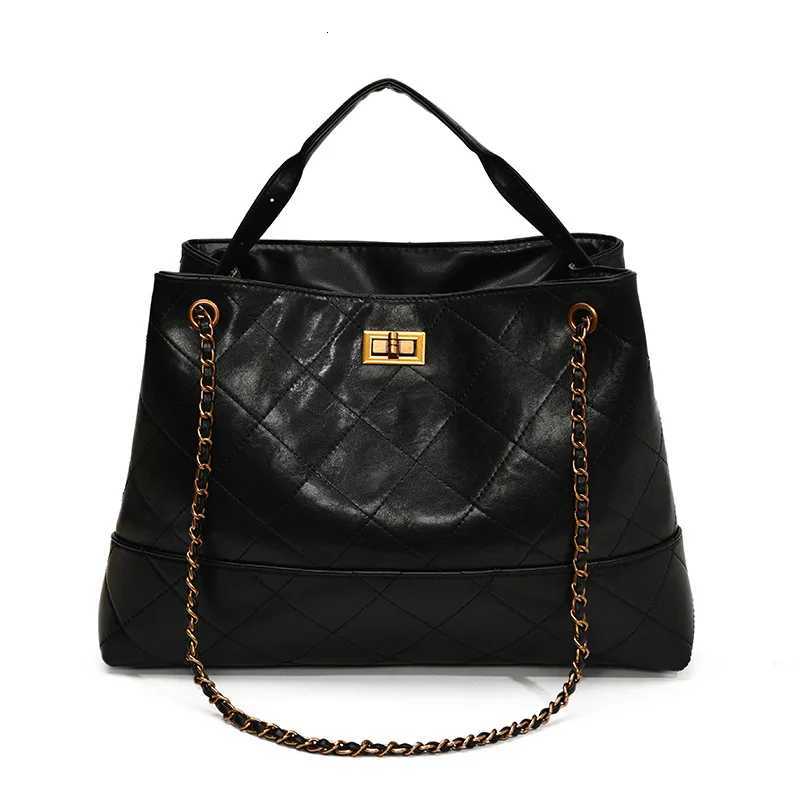 2025 New Crossbody Bag for Women Trendy Tote Design Elegant Luxury Handbag with Chain Stylish Shoulder Bag Multi-Color FashionW251117